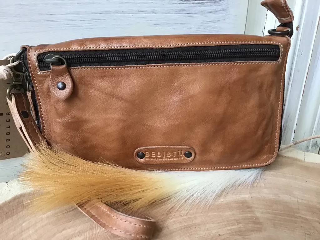 Bed|Stu Templeton II Tan Rustic Wallet Crossbody Wristlet