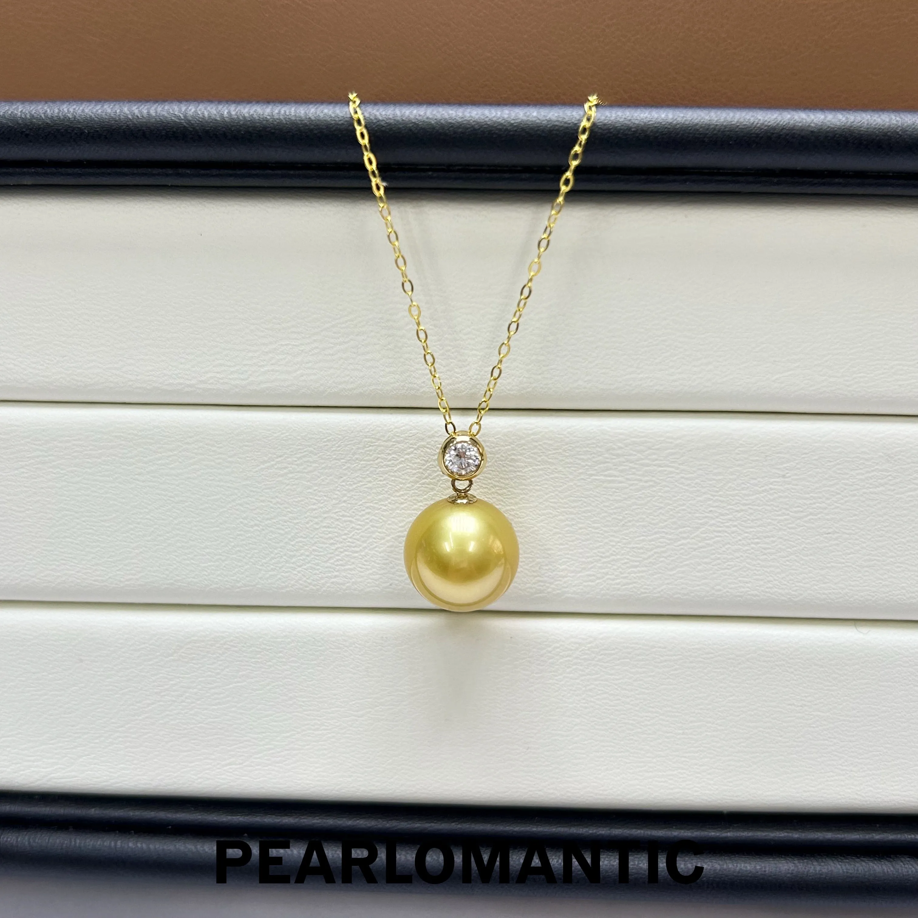 [Fine Jewelry] 18k South Sea Golden Pearl 11.6mm Zircon Design Pendant w/ 18k Gold