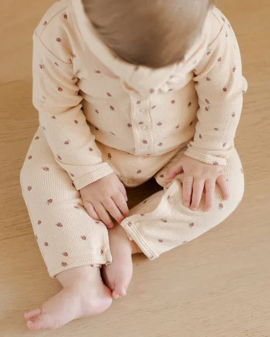 Quincy Mae - Ribbed Baby Jumpsuit - Strawberries